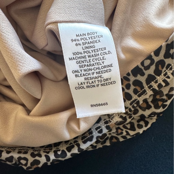 SUPER STYLISH FLATTERING Leopard Print Skirt- fully lined with slit and FUN hem! - Picture 10 of 10